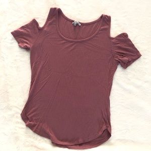 Cute blouse open shoulders